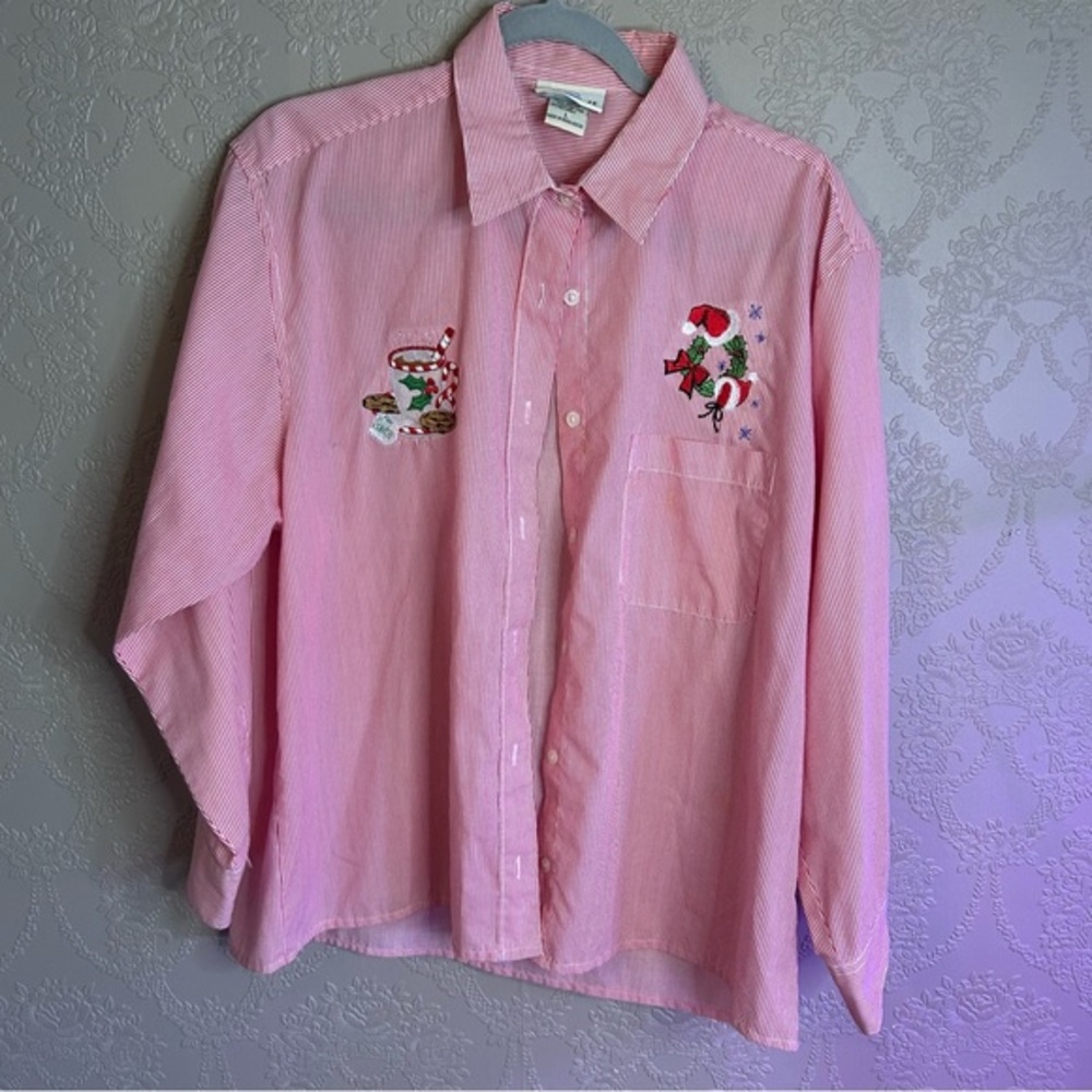 Shirt with Embroidered Design LasOlas Christmas button down L pin stripe